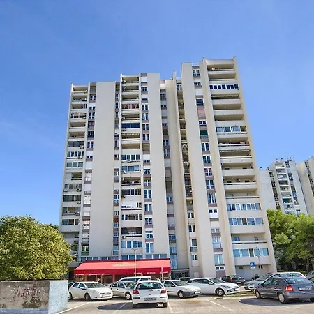 Апартаменти Sunset View Apartment *